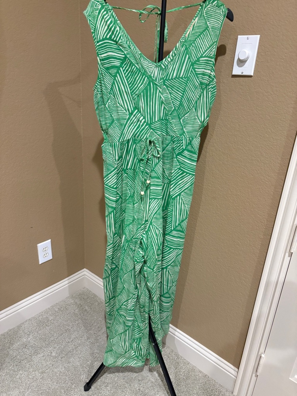 Women’s Green Wide Leg Jumpsuit - Sleeveless V-Neck